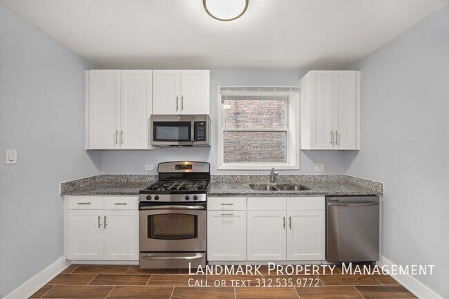 Photo - 3817 N Sawyer Ave Unit 2