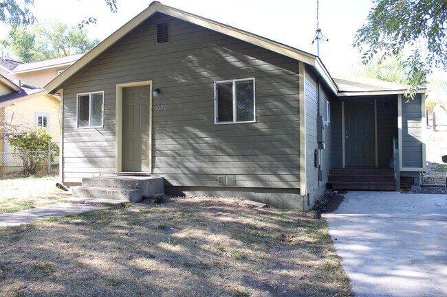 1030 California Ave - 1030 California Ave House
