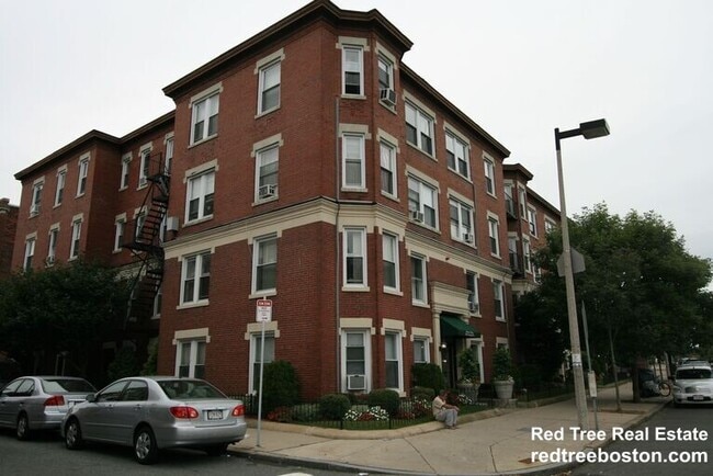 Photo - 5 Barrows St Unit 4