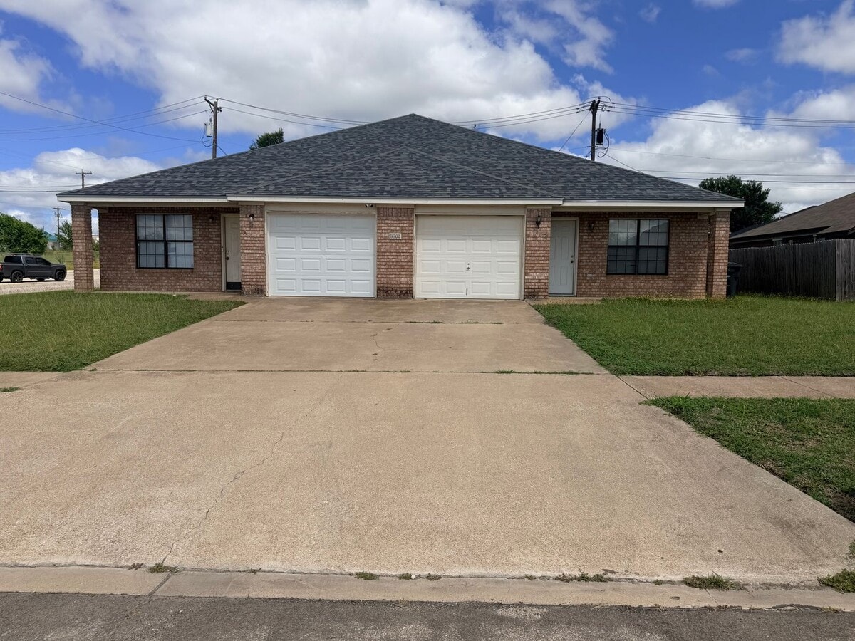 Photo - 3802 Hitchrock Dr Unit B