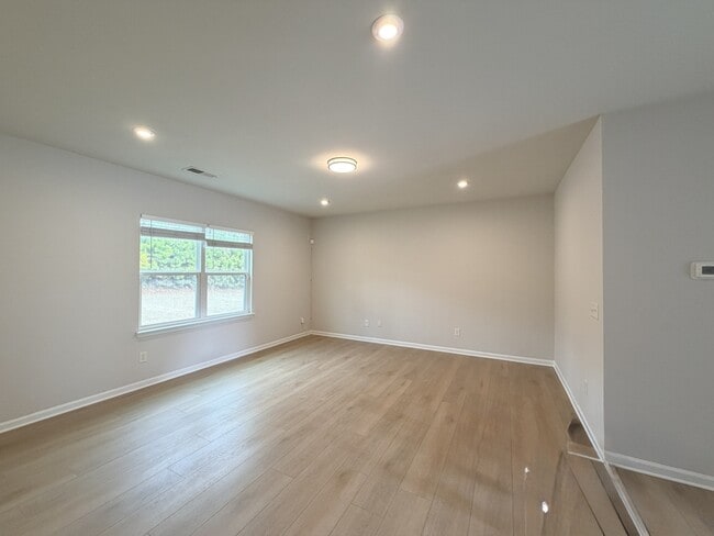 Photo - 5879 Wheeler Ridge Rd