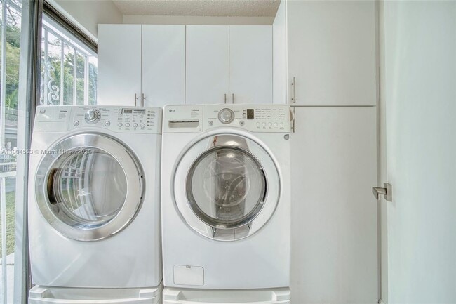 Photo - 3258 NW 35th St Unit 2