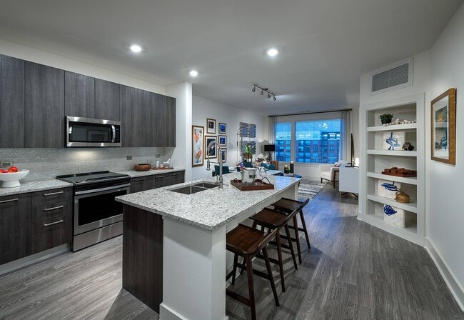 Apartment Dining and Living - The Point at King of Prussia Rental