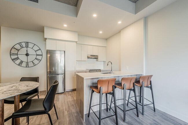 Photo - 208 Crevier St Unité 502