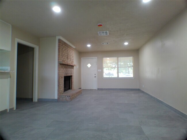 Photo - 601 Fresa Rd