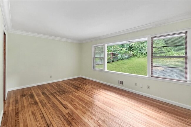 Photo - 2798 Dearwood Dr SW