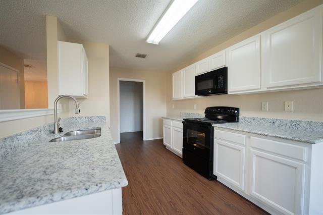 Photo - 1556 Glenwick Dr