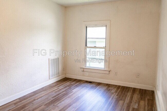 Photo - 1013 Glider Ave