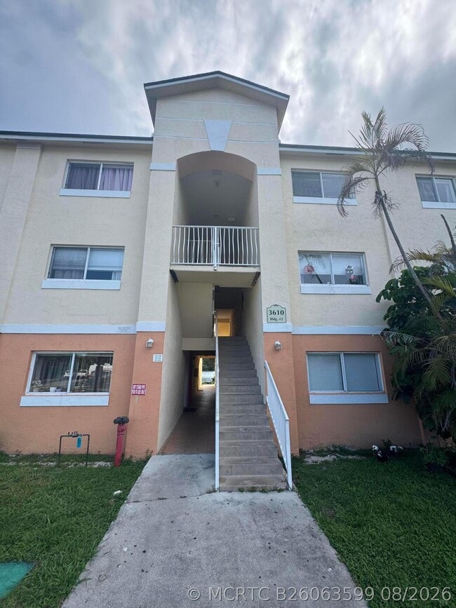 Building Photo - 3610 N 56th Ave Unit 226