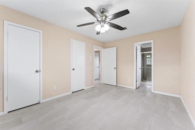 Photo - 1431 Epsilon St