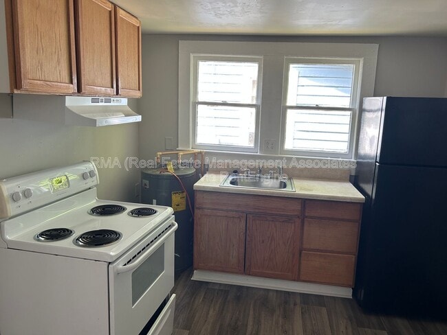 Photo - 722 English St