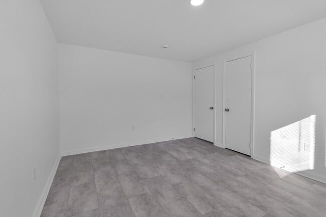 211 Summer St