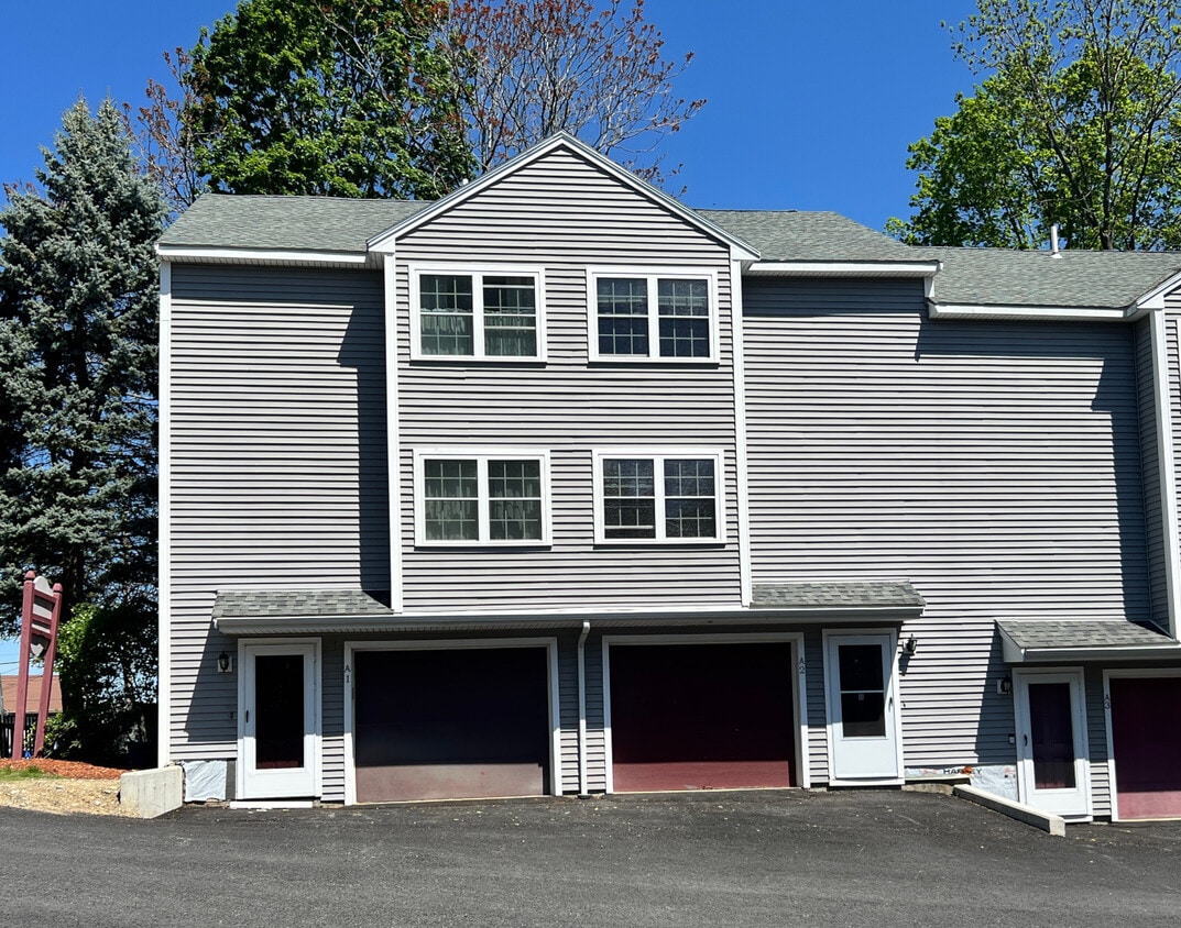 Photo - 80 Smith St (Lowell, MA)