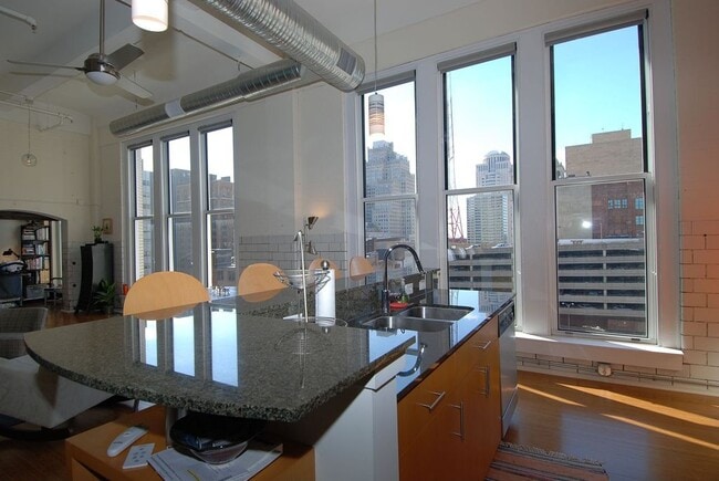 Photo - 1136 Washington Ave Unit 609