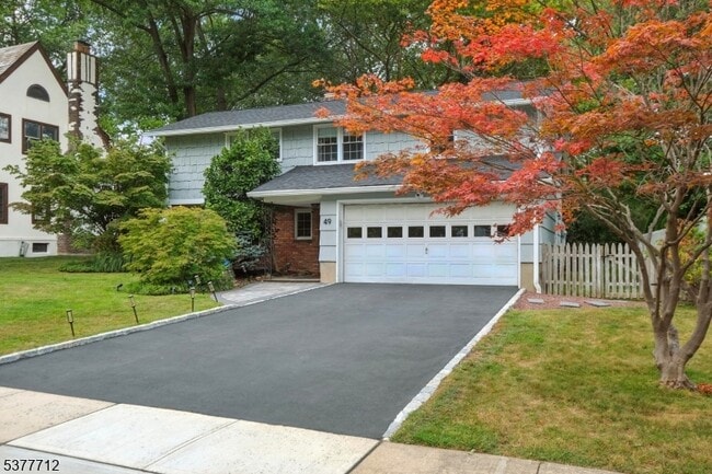 Building Photo - 49 Canoe Brook Pkwy Rental