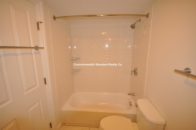 Photo - 656 Massachusetts Ave Unidad 1