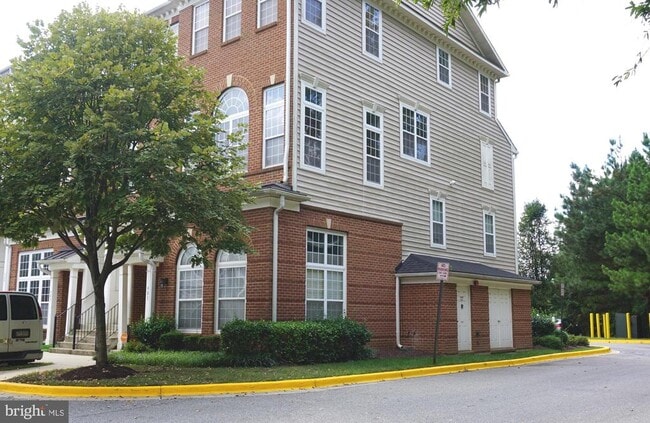 Photo - 901 Pine Forest Ln