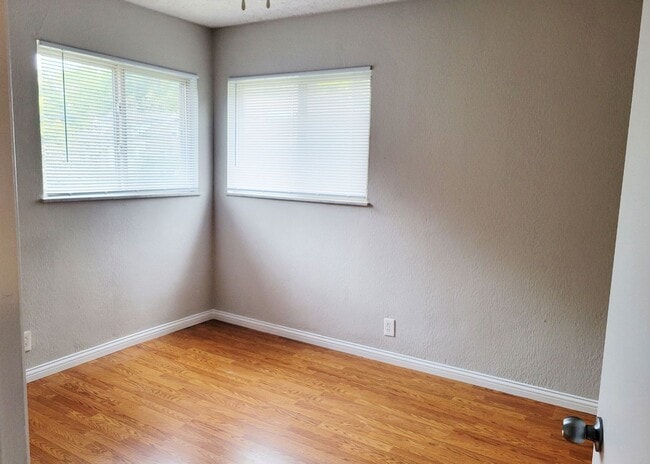 Photo - 563 Lowell Ave Unit 563-02