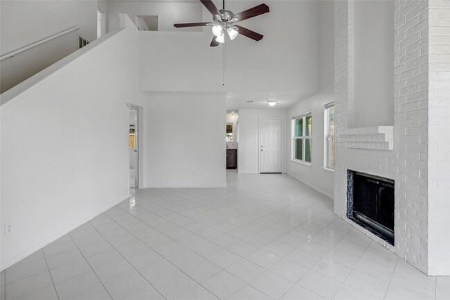 Photo - 13718 Vira Ln Casa