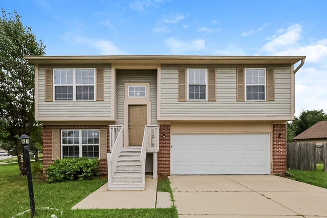 Building Photo - 2021 Twin Leaf Ct Rental