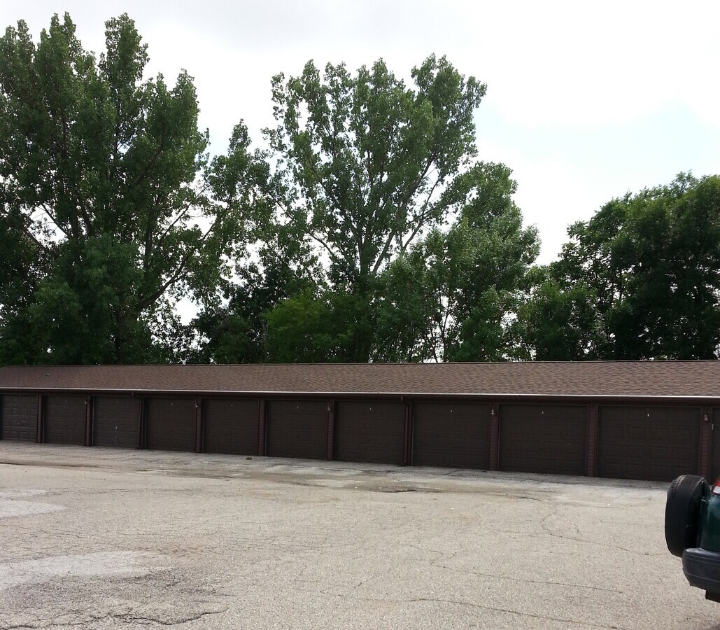 Photo - Red Rose Apartments