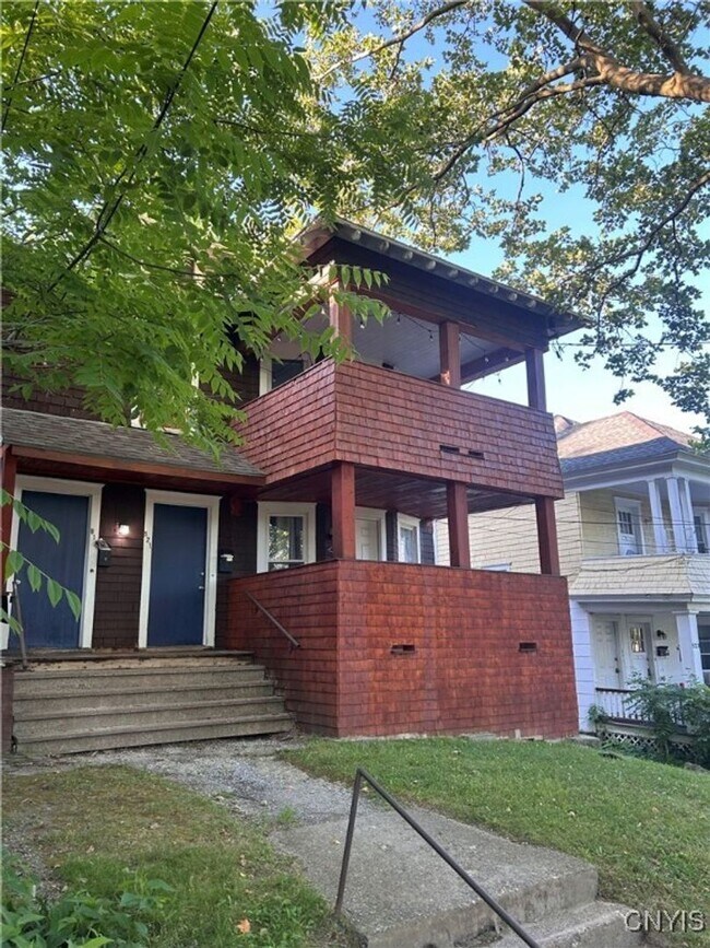 Building Photo - 519-521 Clarendon Street Unit 519 Clarendon Rental