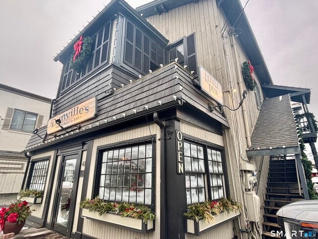 Building Photo - 41 Saugatuck Ave Unit A