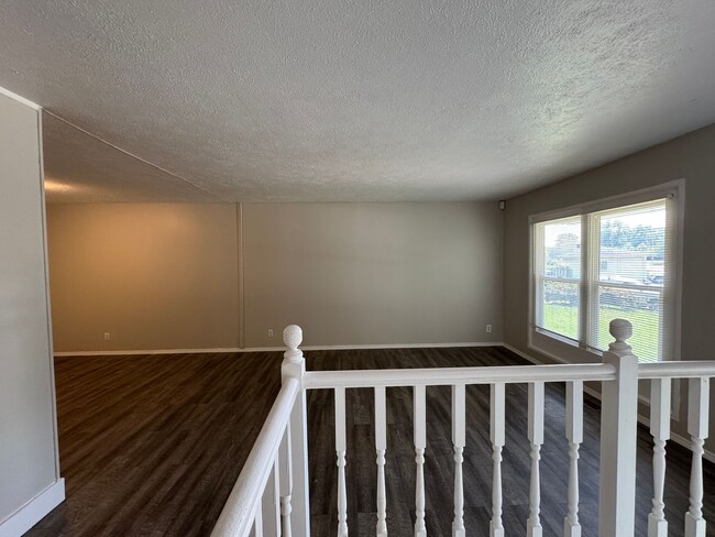 Photo - Far Eastside 4 Bedroom 2 Bath