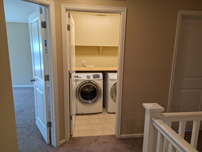 Photo - 1326 Bluemoon Dr