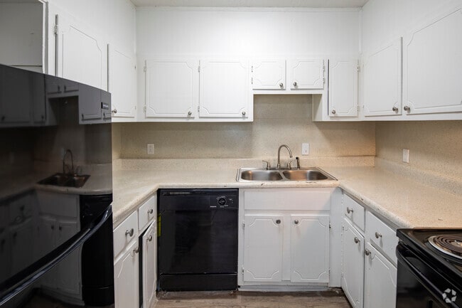 3BR, 2BA - 1,200SF