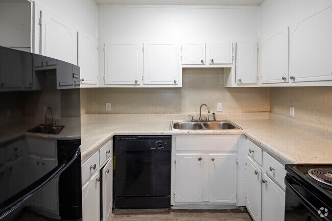 3BR, 2BA - 1,200SF - Clay Landings