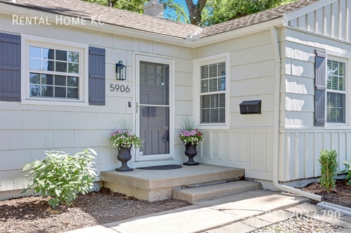 Photo - 5906 W 75th Terrace