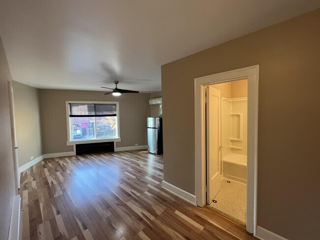 Photo - 2405 Hennepin Ave