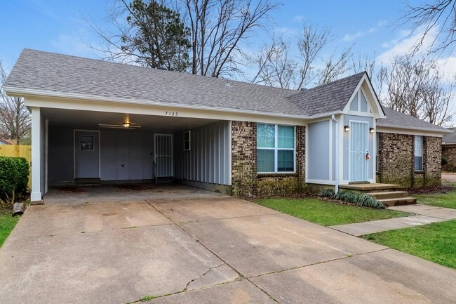 Photo - 7135 Hillshire Dr