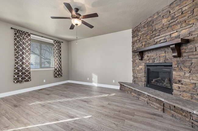 Photo - 5344 W Los Flores St