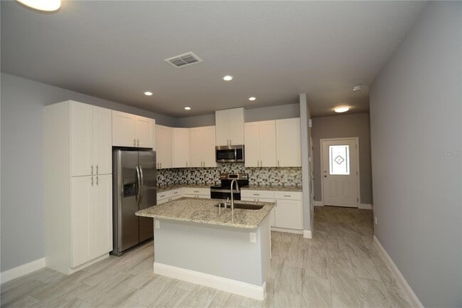 25 Rosepetal Ln