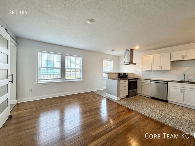 Building Photo - 1901 Olathe Blvd Unit 308