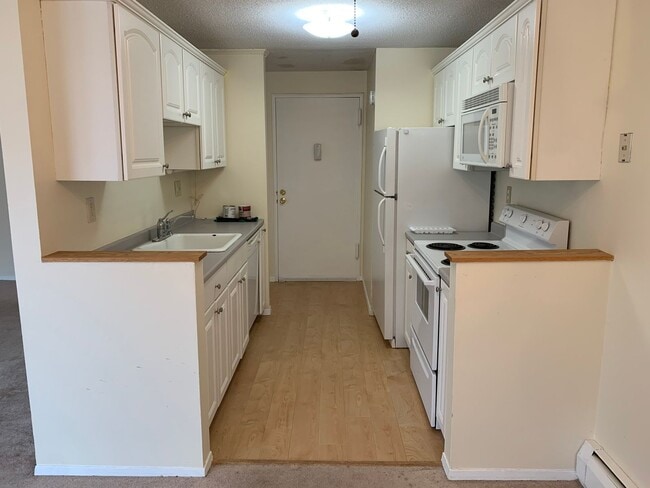 Photo - Upper Level Unit With Heat and Hot Water I...