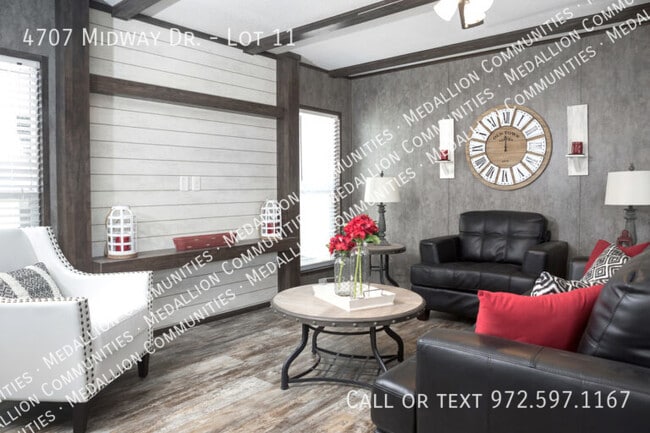 Photo - 4707 Midway Dr