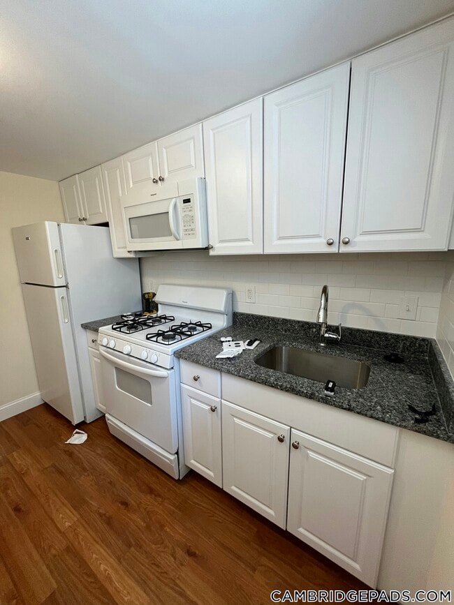 Photo - 381 Harvard St Apartamento Unidad 1A