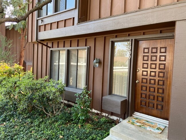 Building Photo - 1300 Stonewood Ct