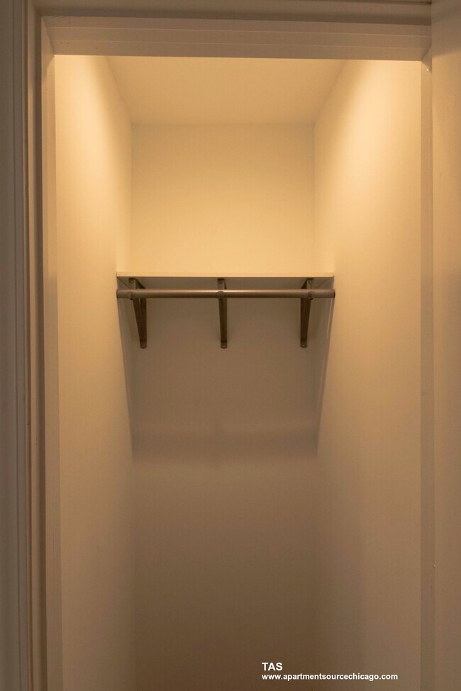 Photo - 940 W Winona St Unit 302