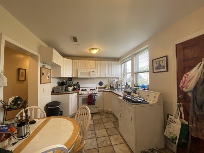 Photo - 54 Kelly Rd Apartments Unit 3L