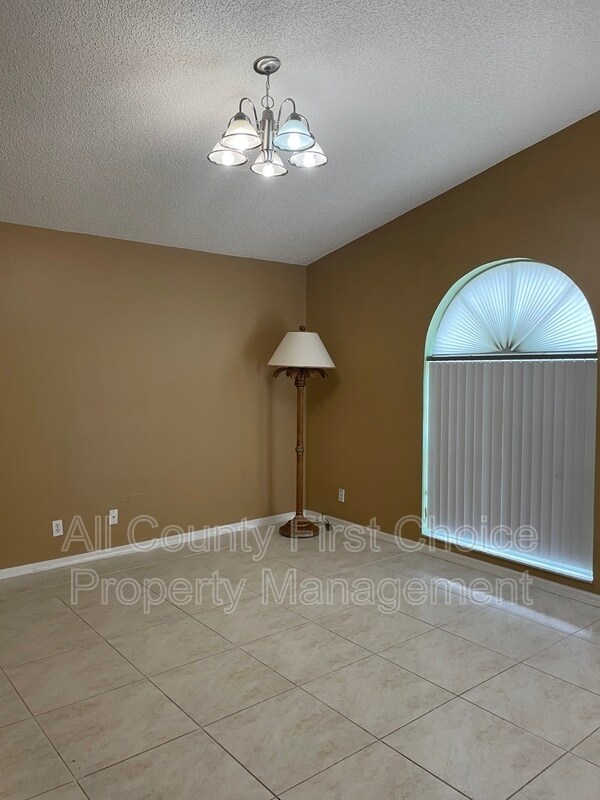 Photo - 3229 23rd St N