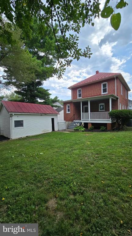 120 W Whitlock Ave