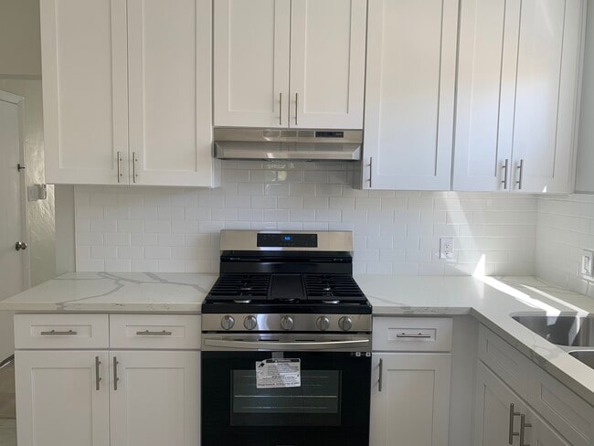 Photo - 414 E Stocker St Apartamentos Unidad 414 12