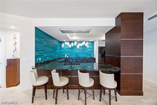 Building Photo - 3971 Gulf Shore Blvd N Unit 401