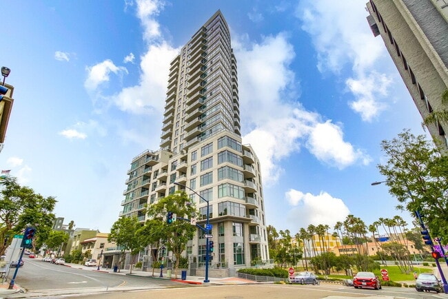 Building Photo - Skyline Views & Sophisticated Corner Living at Aria in Cortez Hill Unit 507