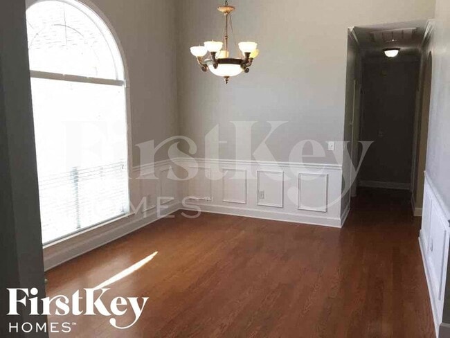 Photo - 388 Waterford Cove Trail