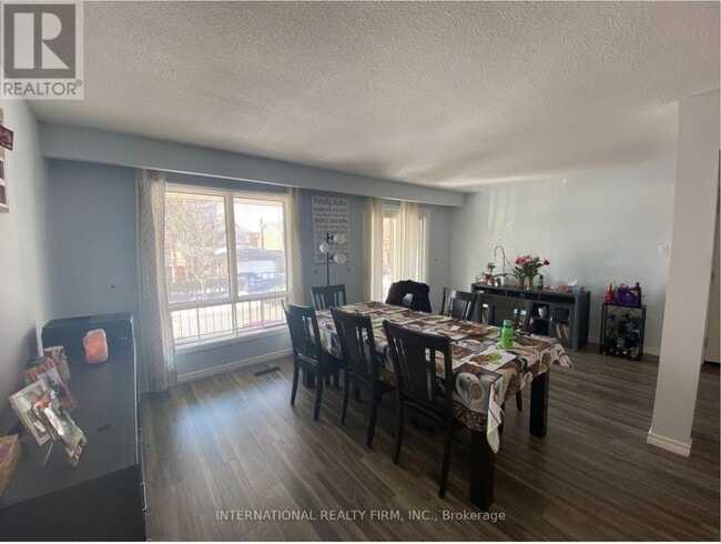 Photo - 43 Quaker Ridge Rd